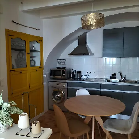 Joli Deux Pieces Vieux Village De Apartamento