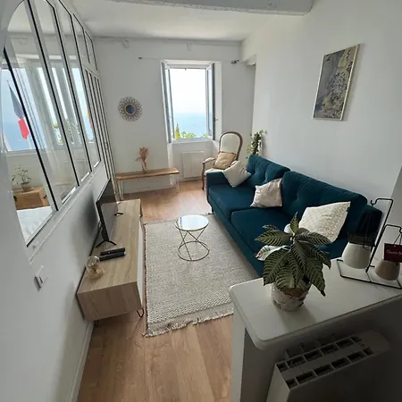 Joli Deux Pieces Vieux Village De Apartamento